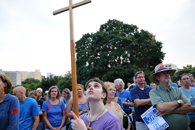 2013-07-08_Pro-Life_Protest_%26_Pro_Choice_March_Erika