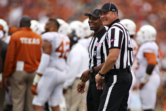 Big12Notebook_2014-10-11-football_texas_vs_ou_lauren