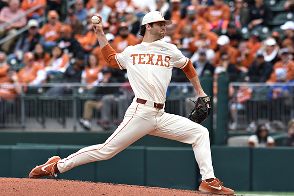 henley_baseball_2019-03-16_Texas_Baseball_vs_Texas_Tech_Katie
