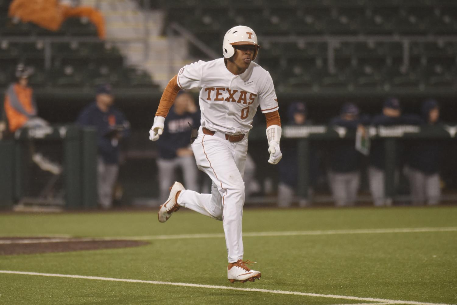 Longhorn baseball fails to sweep Sooners, fall 3-2 in series finale – The  Daily Texan