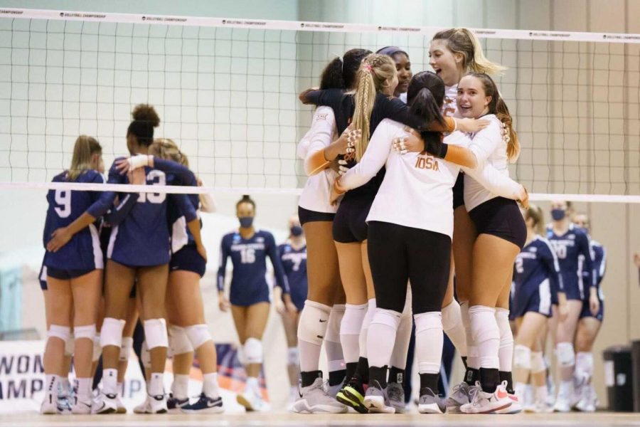 Texas volleyball wins 3-1 in regional semifinal against Penn State to advance to Elite Eight