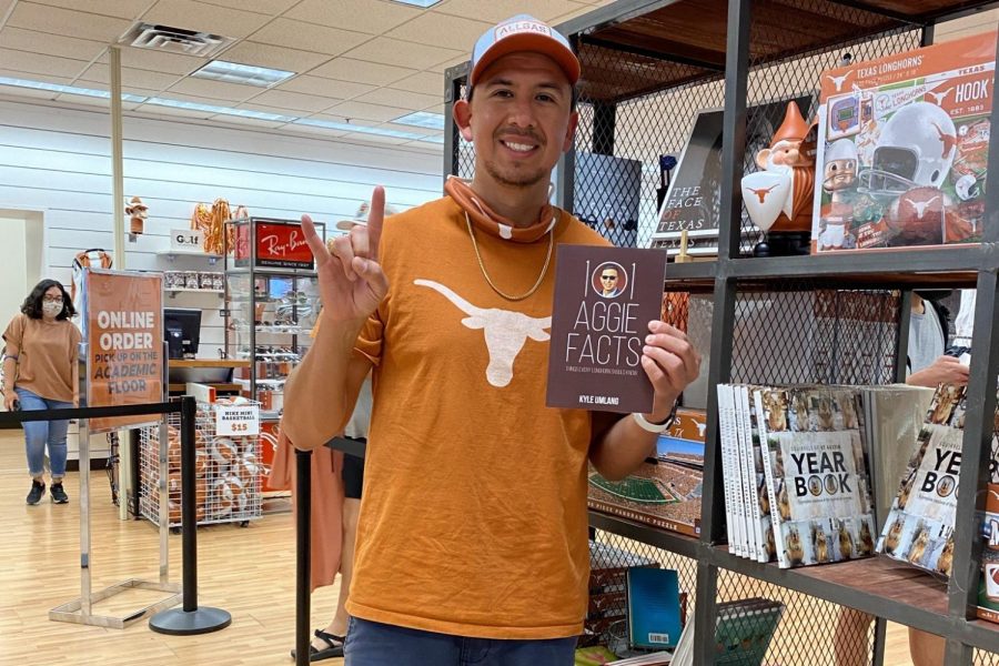 Kyle Umlang’s growing popularity among Texas sports fans leads to dream meeting with Chris Del Conte