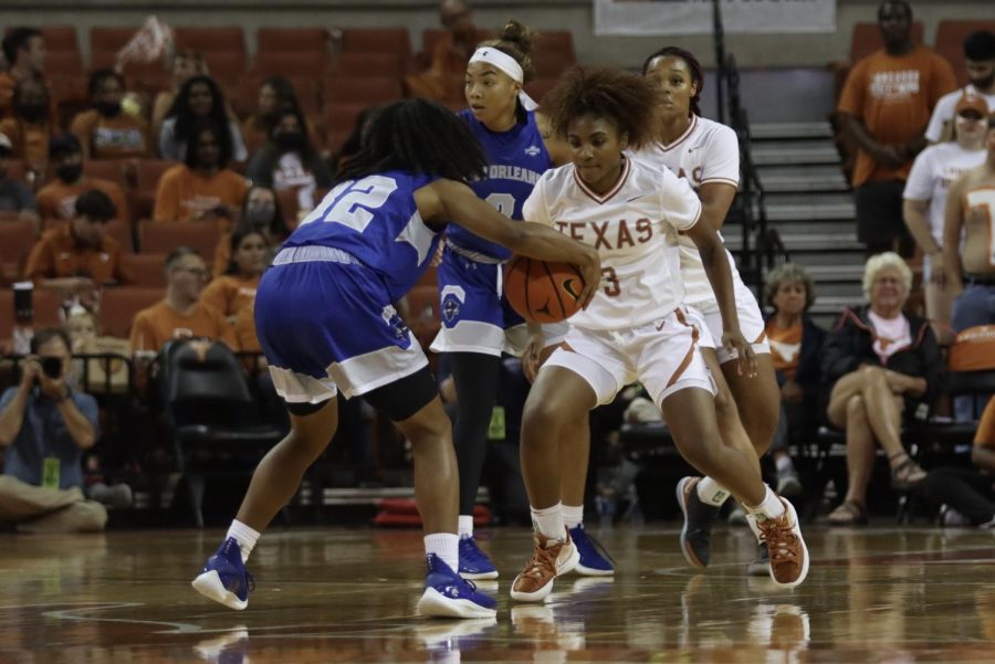 No. 12 Texas faces another key matchup Sunday against No. 16 Tennessee
