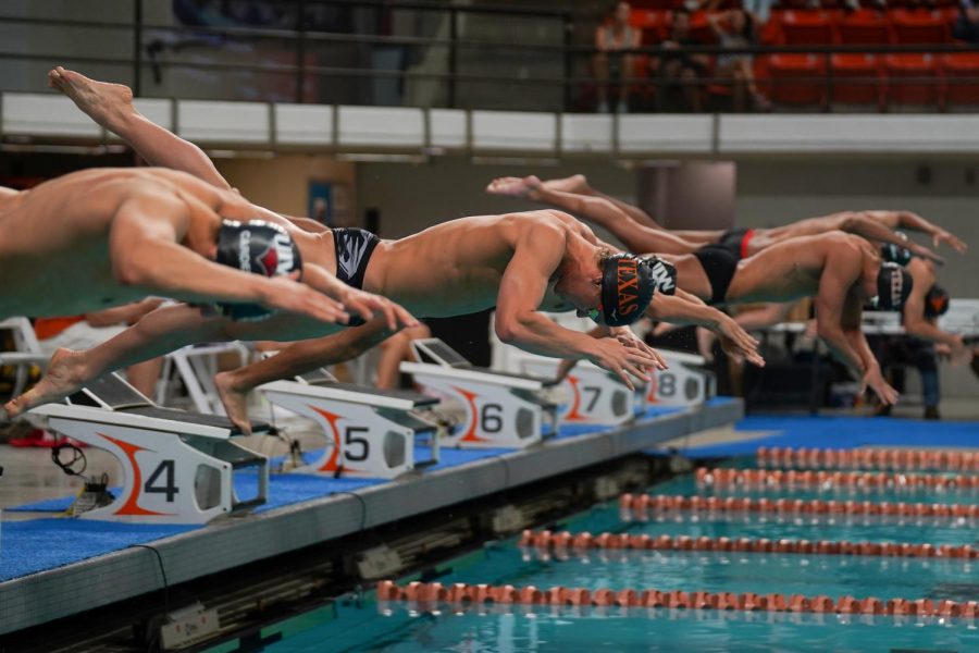 Men’s swim and dive shatter pool records in Charlottesville