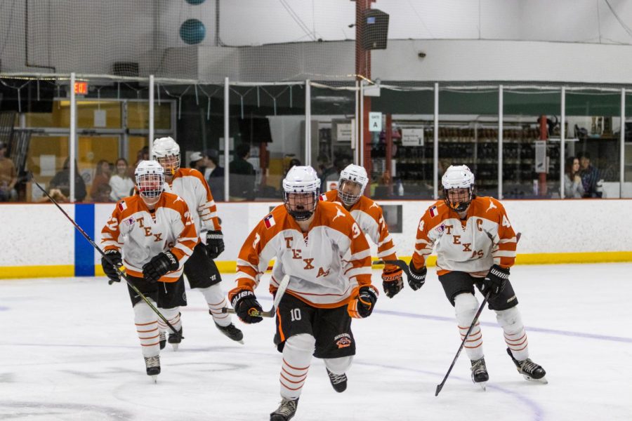Texas ice hockey’s growing popularity brings teammates together
