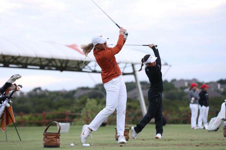 With end of fall season, Texas women’s golf coach Ryan Murphy focuses on team dynamics