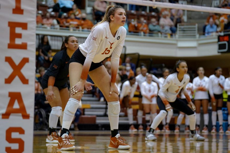 No.+2+Texas+volleyball+advances+to+regionals+in+NCAA+tournament+with+sweep+of+Rice
