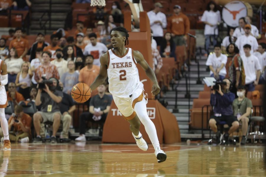 Texas men’s basketball opens conference play with beatdown victory