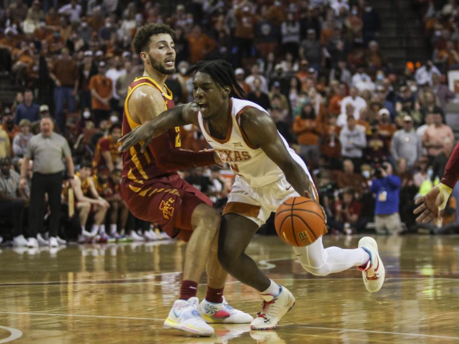 Marcus Carr’s clutch 3-pointer is game changer in No. 23 Texas’ win over No. 20 Iowa State
