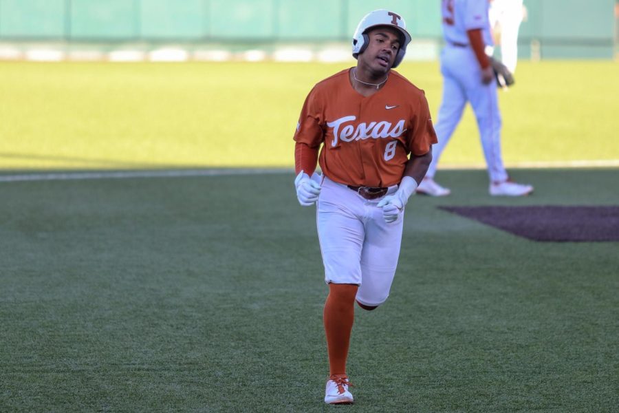 UT+Baseball+sophomore+Dylan+Campbell+making+his+way+around+the+bases+after+hitting+a+home+run+during+the+Alumni+game+on+Saturday%2C+February+5%2C+2022.