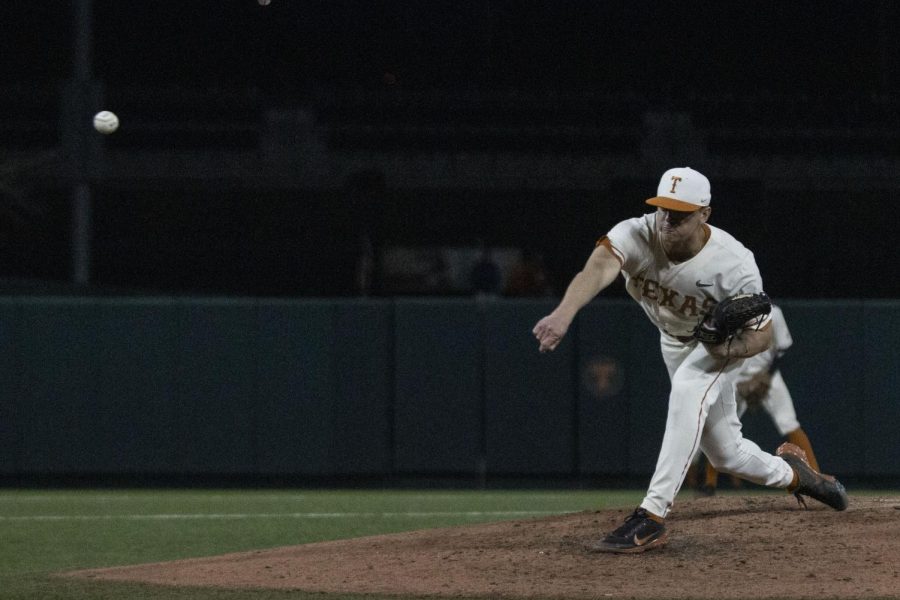 Justin+Eckhardt%E2%80%99s+pitching+leads+No.+2+Texas+baseball+to+midweek+victory+against+Central+Arkansas