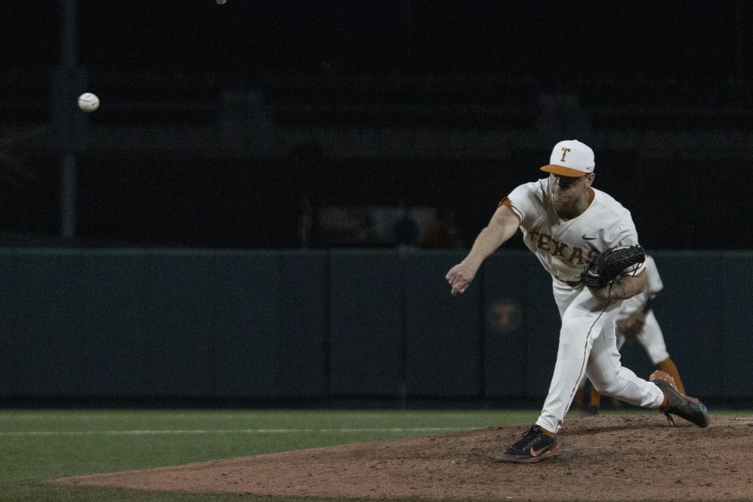 Texas baseball: Longhorns start homestand with UTRGV rout