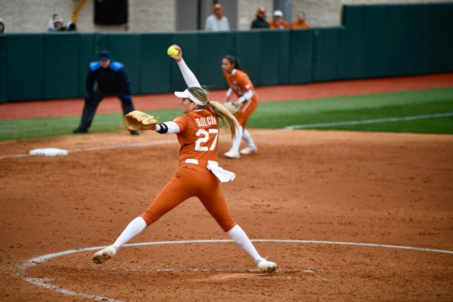 Texas softball welcomes spring transfers, builds experienced roster