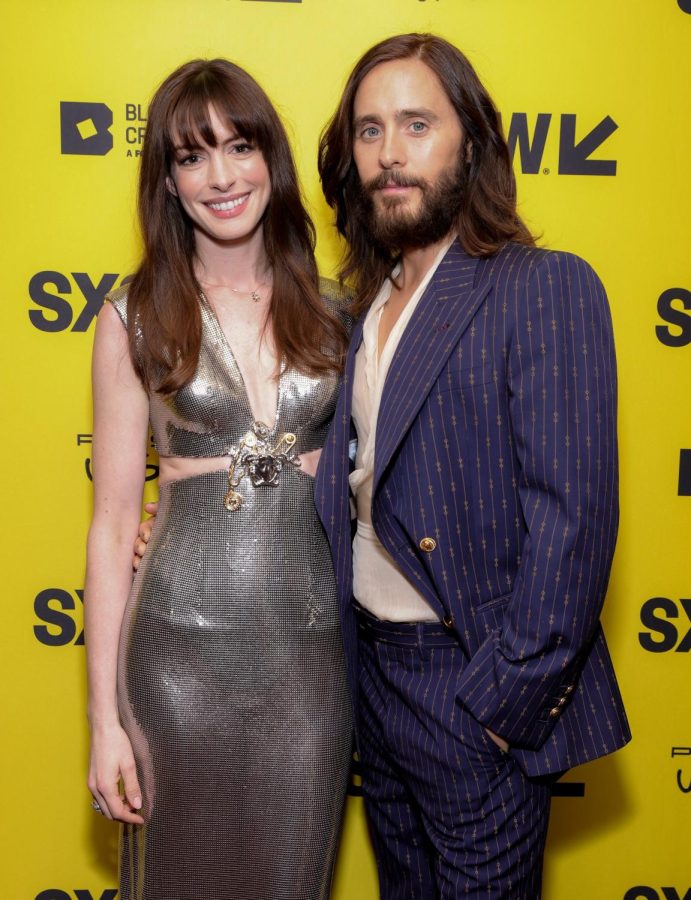 Anne+Hathaway%2C+Jared+Leto+talk+crafting+performances+in+Apple+TV%E2%80%99s+%E2%80%9CWeCrashed%E2%80%9D