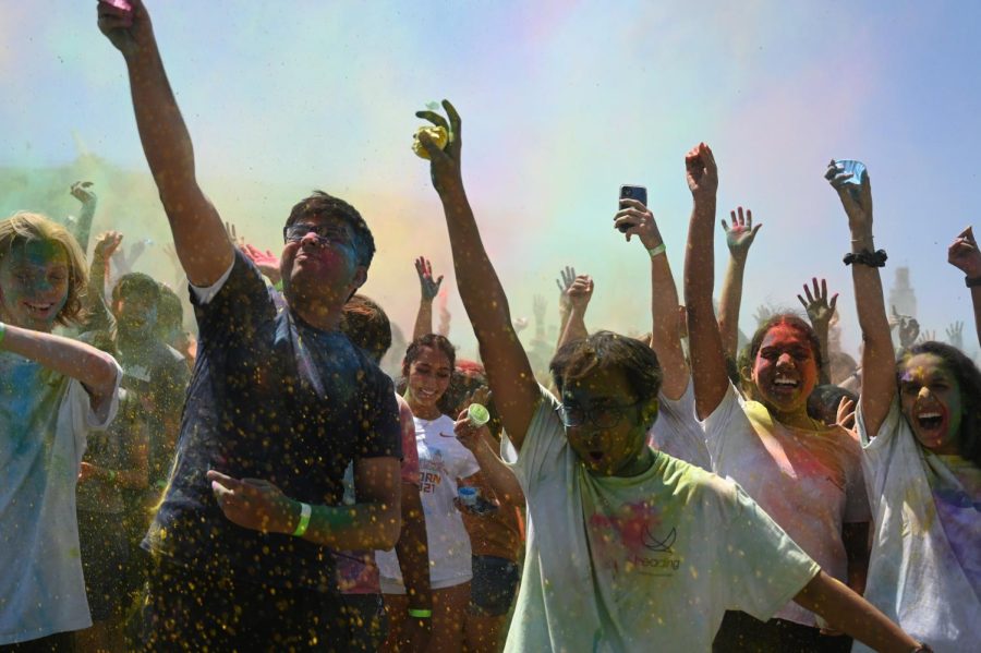 After 3 years, Longhorn Hindu Student Association organizes in-person Holi festival, enjoys large turnout