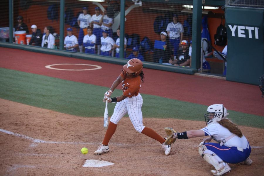 No. 16 Texas softball puts away Houston in final home game until May