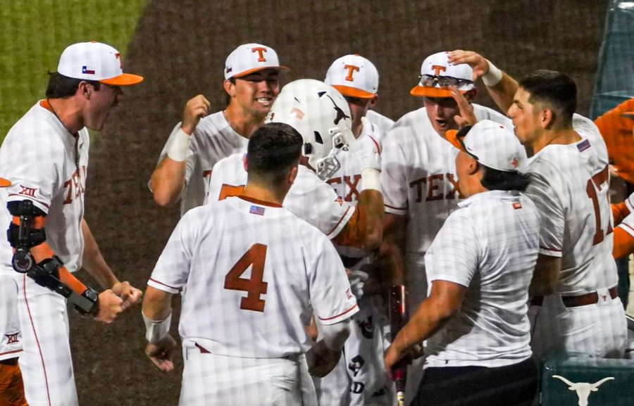 Skyler+Messinger+completes+rounding+the+bases+after+a+making+a+home+run+into+left+field%2C+deep+in+the+fifth+inning.+Messinger+and+the+Longhorns+took+on++Oklahoma+State+on+Apr.+29%2C+2022.