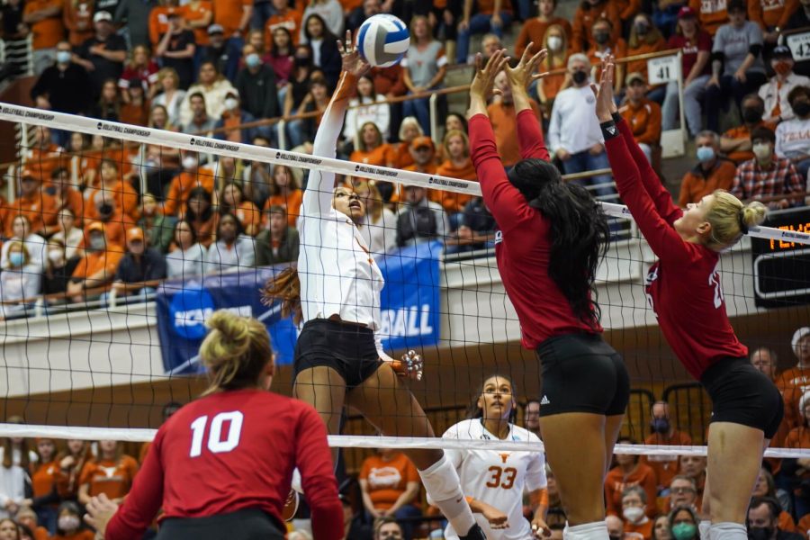 Volleyball season preview: Despite offseason turnover, No. 2 Longhorns bring talented roster into 2022