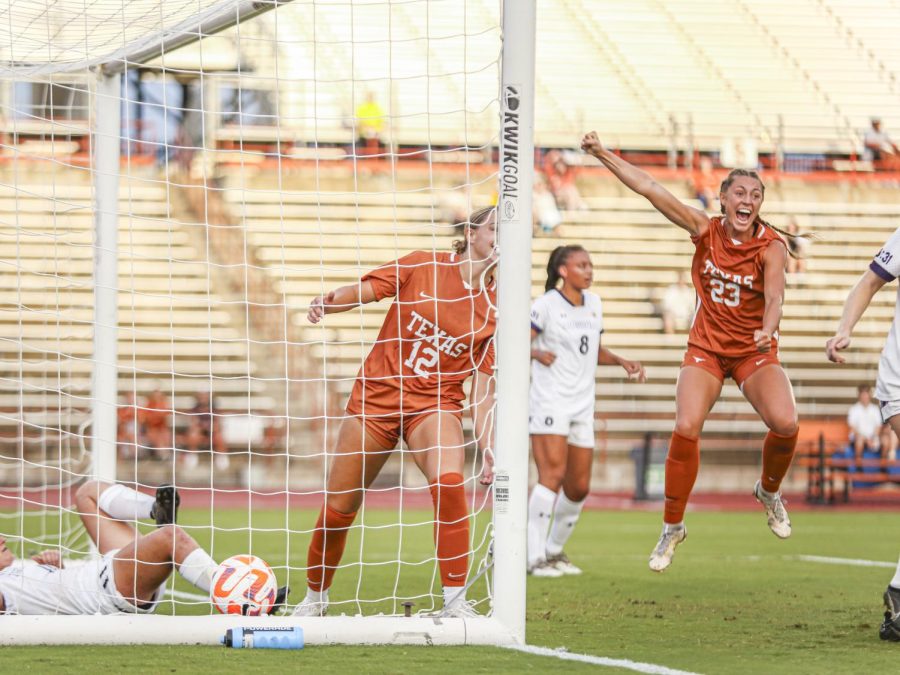 Wild sequence in second half lifts Texas soccer to comeback victory over Gonzaga
