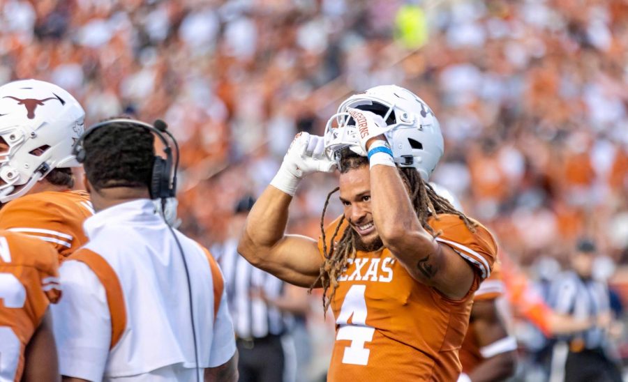Longhorn football gets back on track with complete 38-20 victory over West Virginia