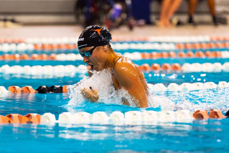 Dusting off their boots, women’s swim, dive brushes aside TCU