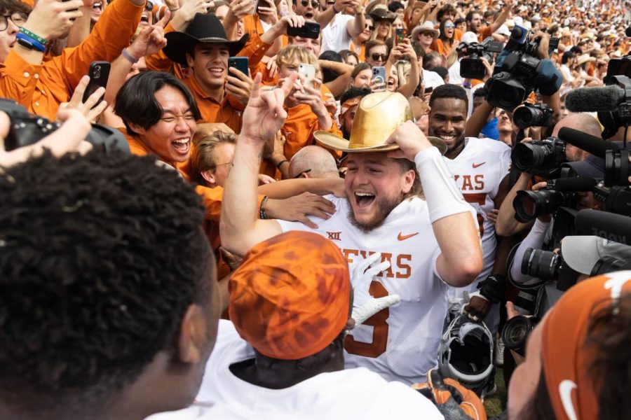 Ewers lifts offense to full potential in 49-0 Red River Rivalry shutout