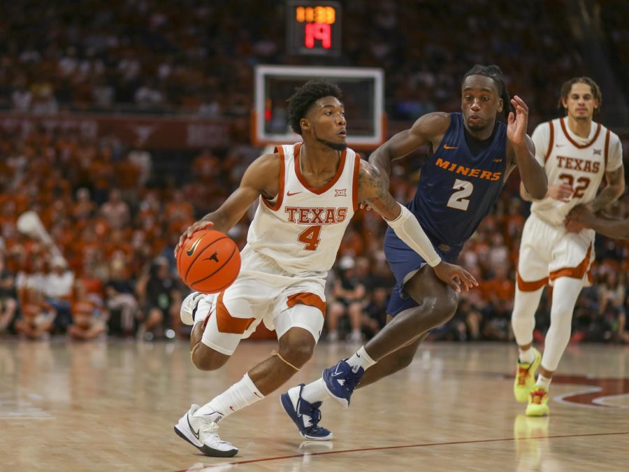 Sophomore+Tyrese+Hunter+advances+down+the+court+while+dribbling+during+a+game+against+UT+El+Paso+on+Nov.+07%2C+2022.+The+Longhorns+won+72-57.