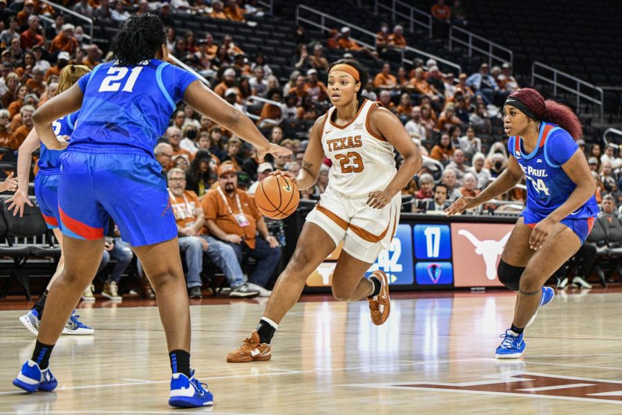 Longhorns take down Rutgers after losses to Marquette, Louisville during Battle 4 Atlantis tournament