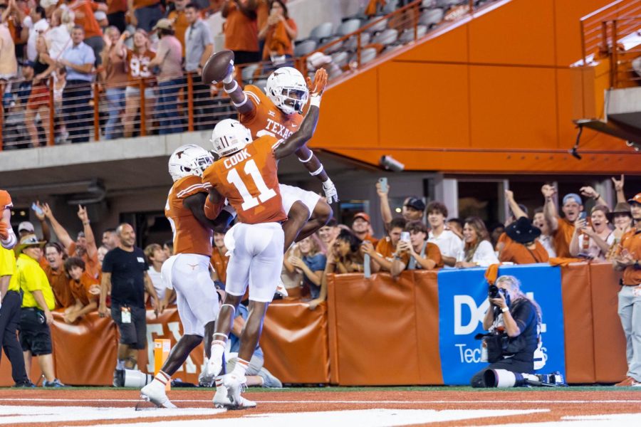 Texas+Jahdae+Barron+celebrates+after+receiving+an+interception+and+scoring+a+touchdown+against+the+University+of+Texas+at+San+Antonio+on+Sept.+17%2C+2022.+Texas+defeated+UTSA+41-20.+