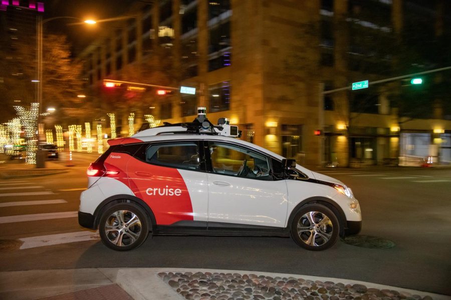 New autonomous car company Cruise adapts to bicycle riders, city policy