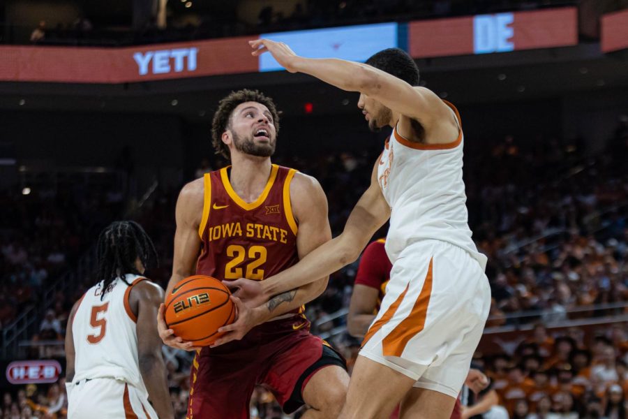 Texas uses early runs to build lead, never looks back, throttles Iowa State 72-54