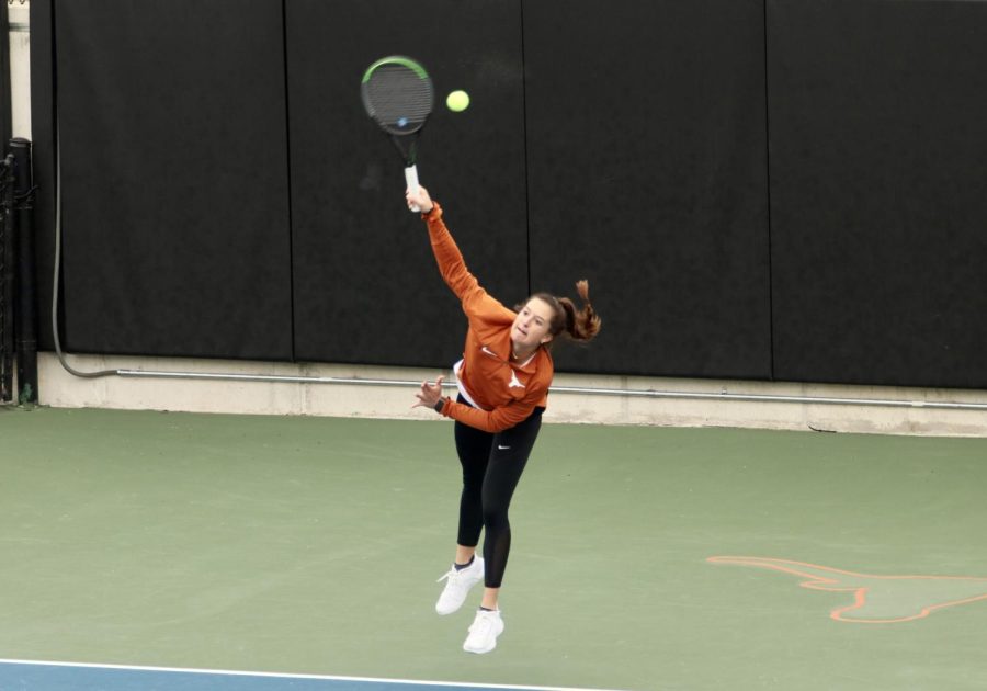 No. 1 Texas women’s tennis falls short in ITA National Team Indoor Championship