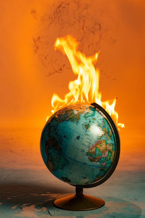 UN+report+concerning+global+warming+ignites+ethical+debate+of+UT%E2%80%99s+reliance+on+fossil+fuels