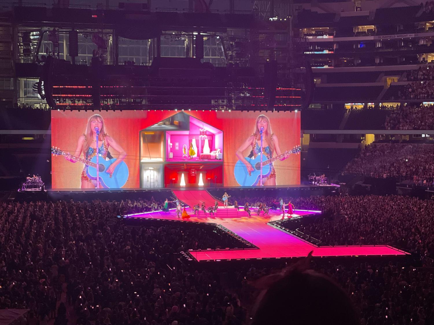 eras tour stage compared to 1989