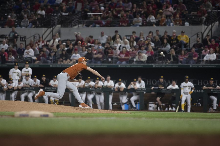 Porter Brown adds another game-winning hit as Longhorns take game one over Stanford