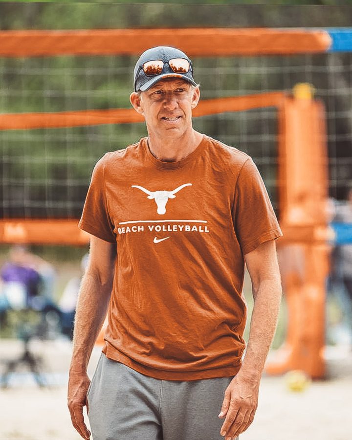Texas beach volleyball welcomes Stein Metzger as head coach