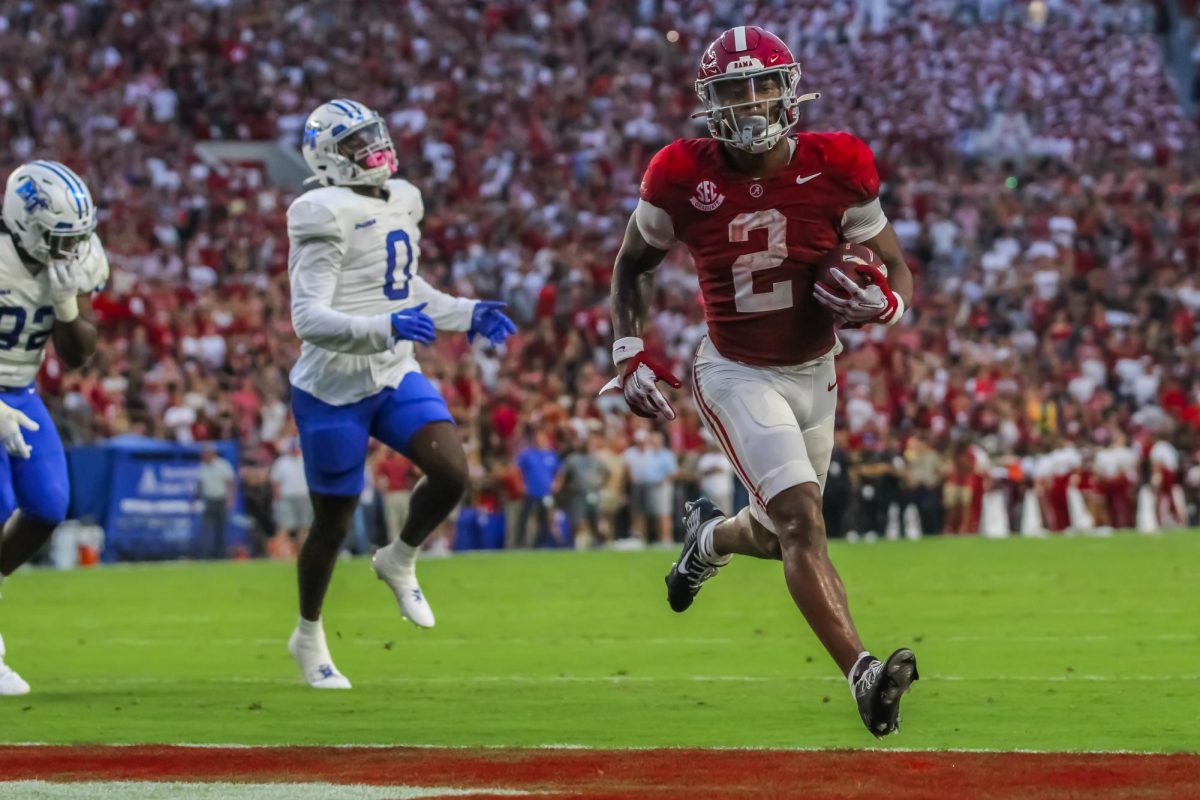 Alabama running back Jase McClellan (#2) runs the ball into the end zone for a touchdown against Middle Tennessee on Sep. 2 in Bryant-Denny Stadium in Tuscaloosa, Ala.