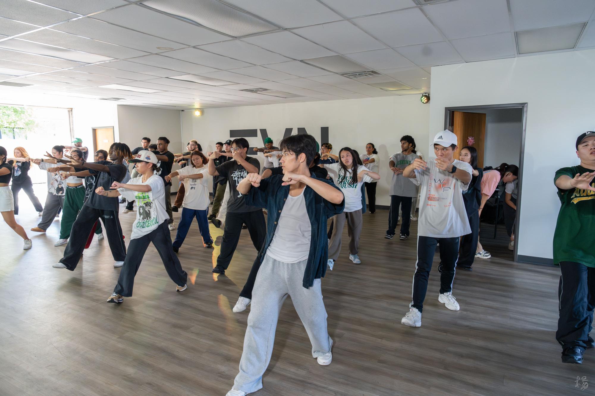 前德州大学校友创办全新的街舞工作室，致力于打造一个包容性的舞蹈社区