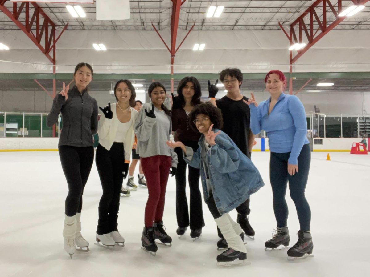 UT students restart ice skating club, hope to compete in future