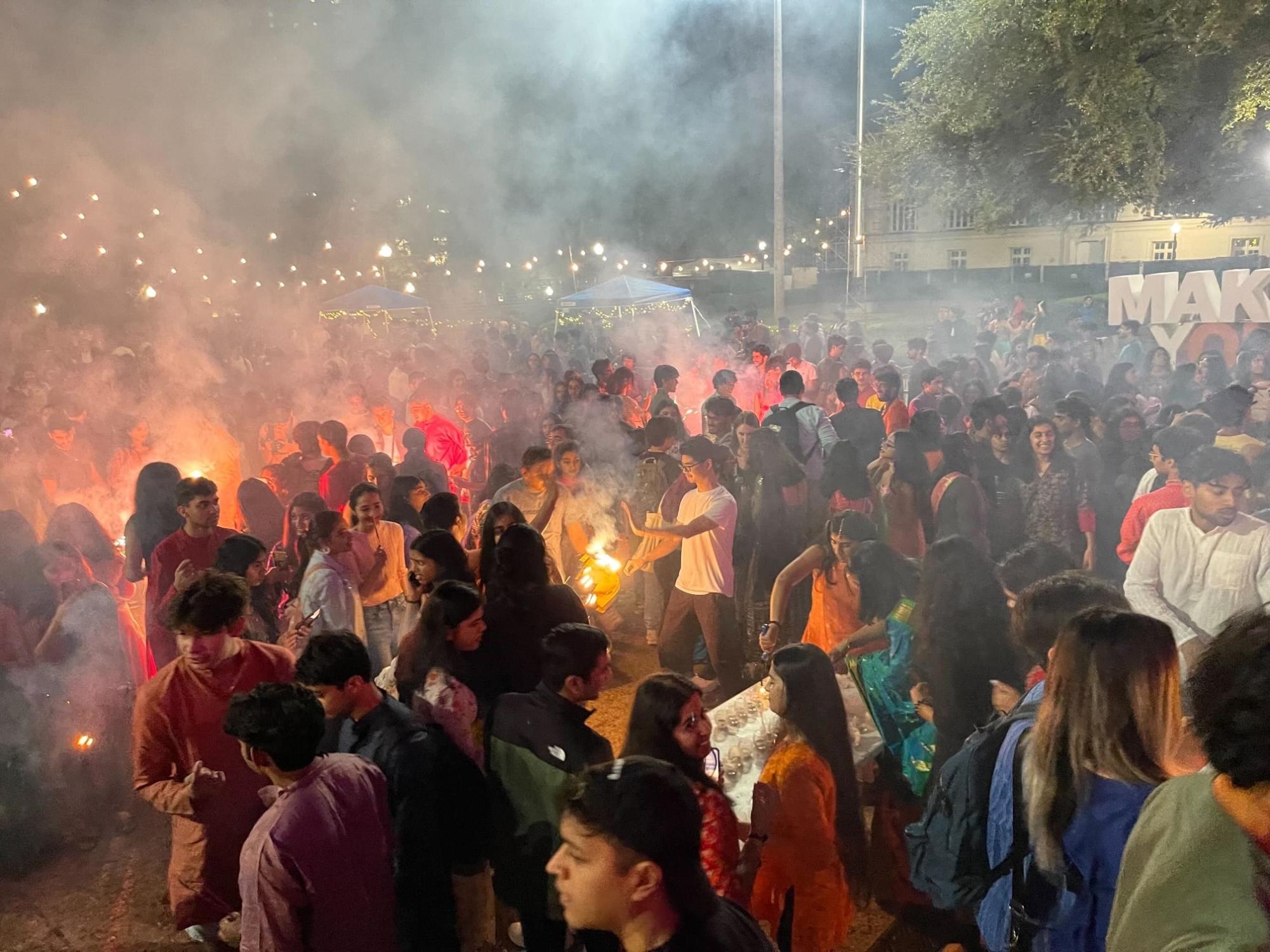 印度学生协会为年度排灯节庆典做准备