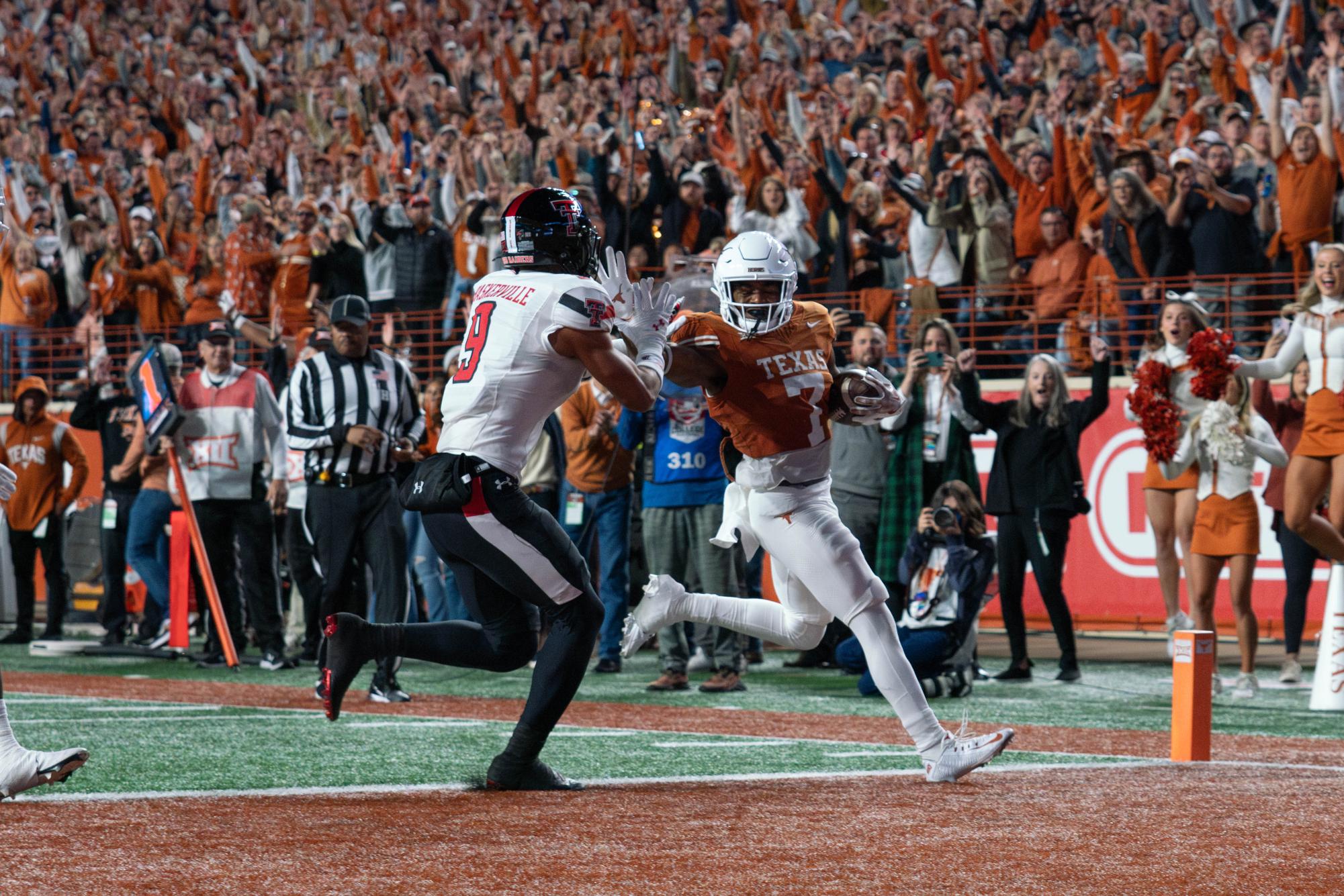 Senior night spotlight: Robinson scores two touchdowns, secures Big 12 Championship ticket