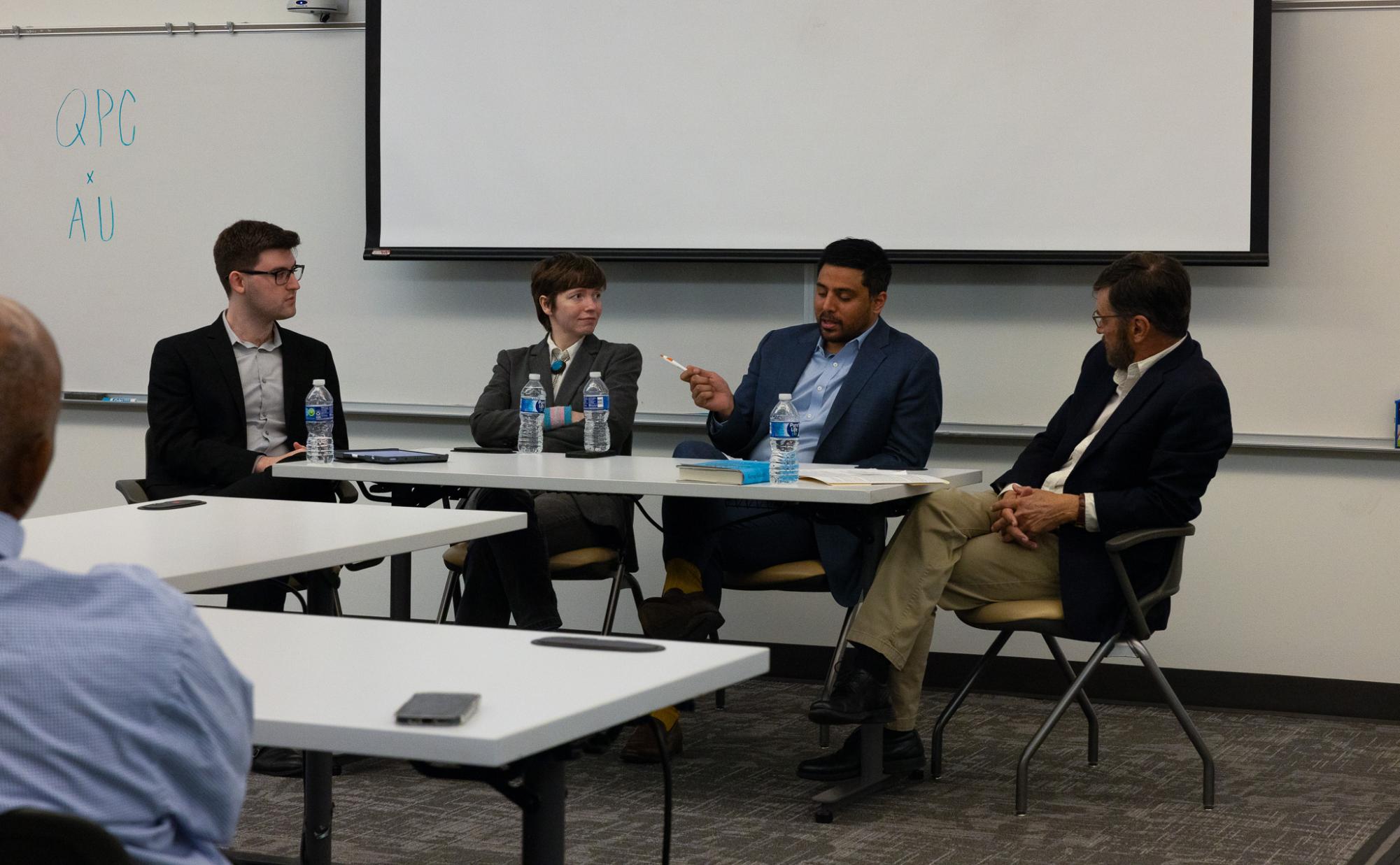 专家小组讨论如何保护德克萨斯州公立学校中教会与国家分离的问题