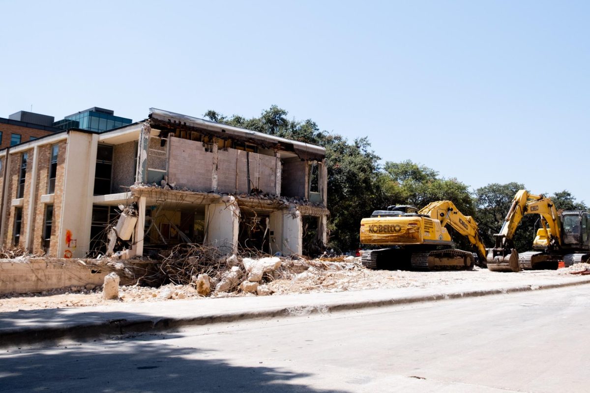 Whitis Court Construction project underway adjacent to Kinsolving hall