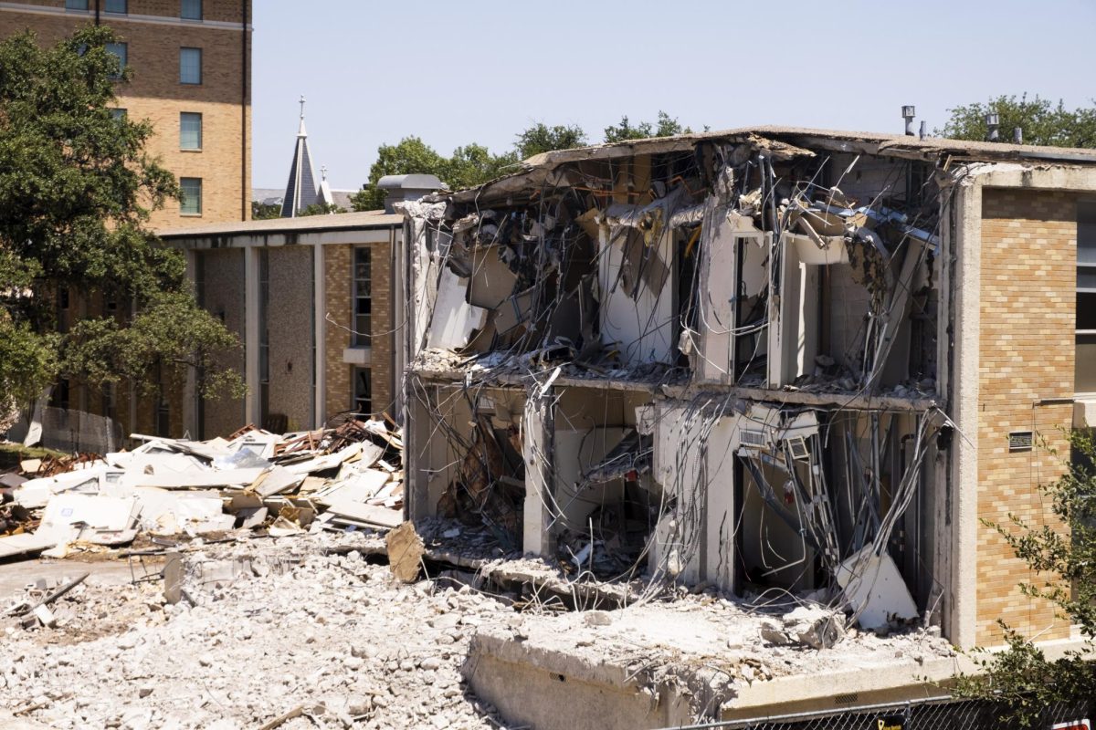 Whitis Court Construction project underway adjacent to Kinsolving hall