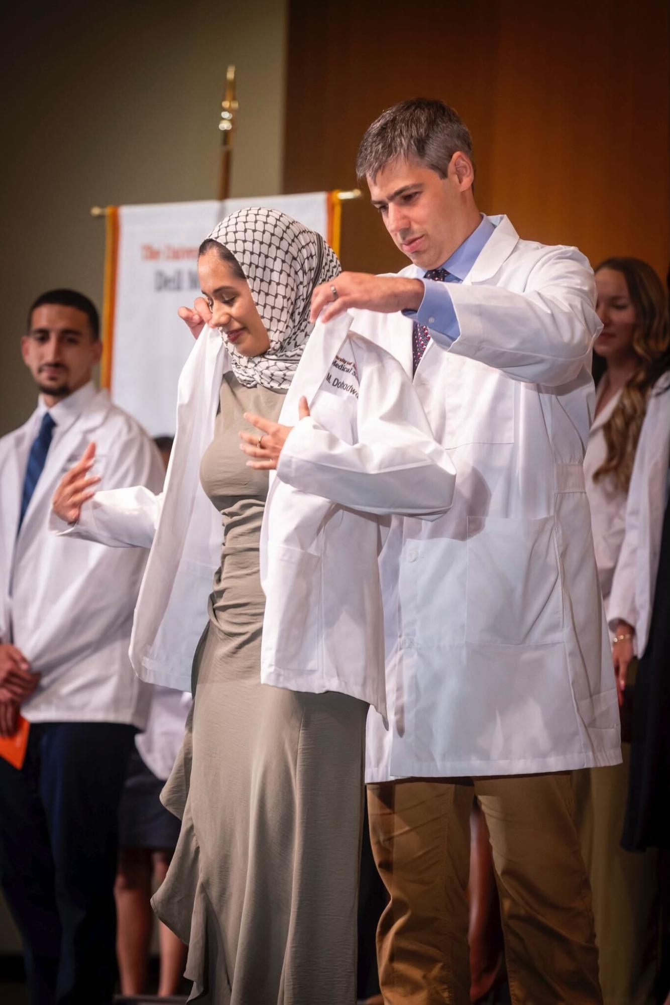 UT medical student one step closer to his goal of becoming a doctor, honors his mother’s story with Dell Med white coat award ceremony – The Daily Texan