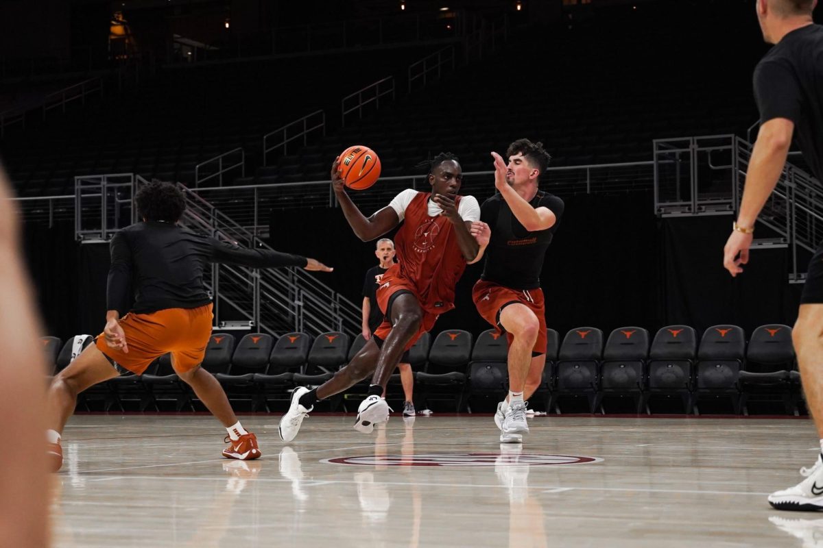 No. 19/19 Texas men’s basketball takeaways from closed scrimmages with TCU and Colorado