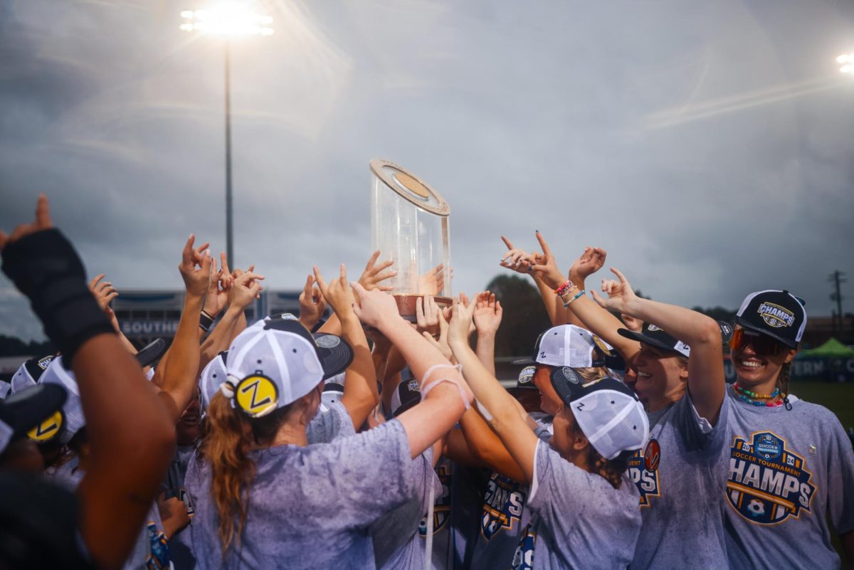 Las Texas Longhorns capturan el título de la SEC con un gol tardío contra Carolina del Sur