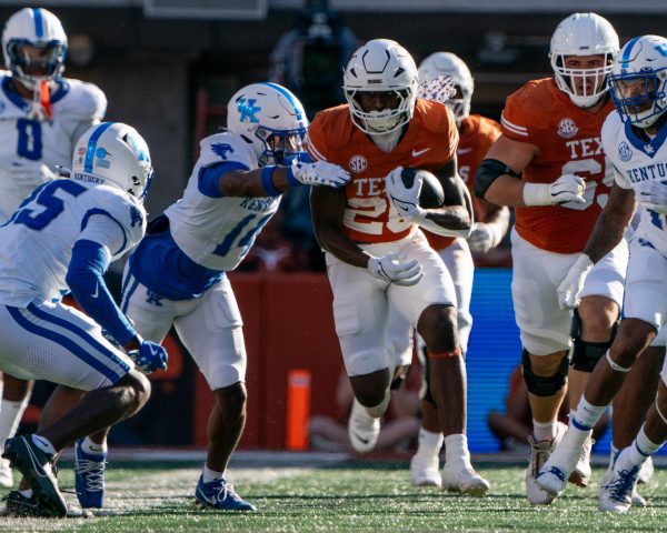 Running back Quintrevion Wisner during Texas' game against Kentucky on Nov. 23, 2024. 