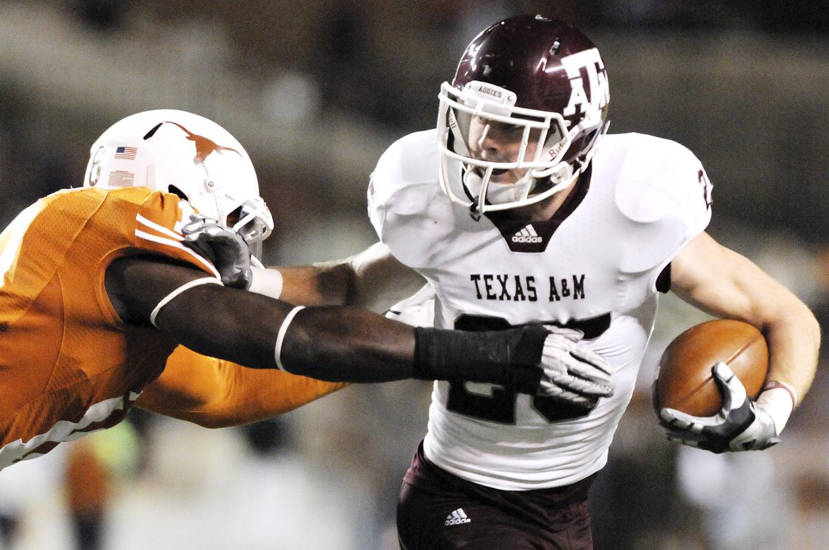 SWOPE_2010-11-25_UT_vs_Texas_A&M_Tamir.Kalifa0905