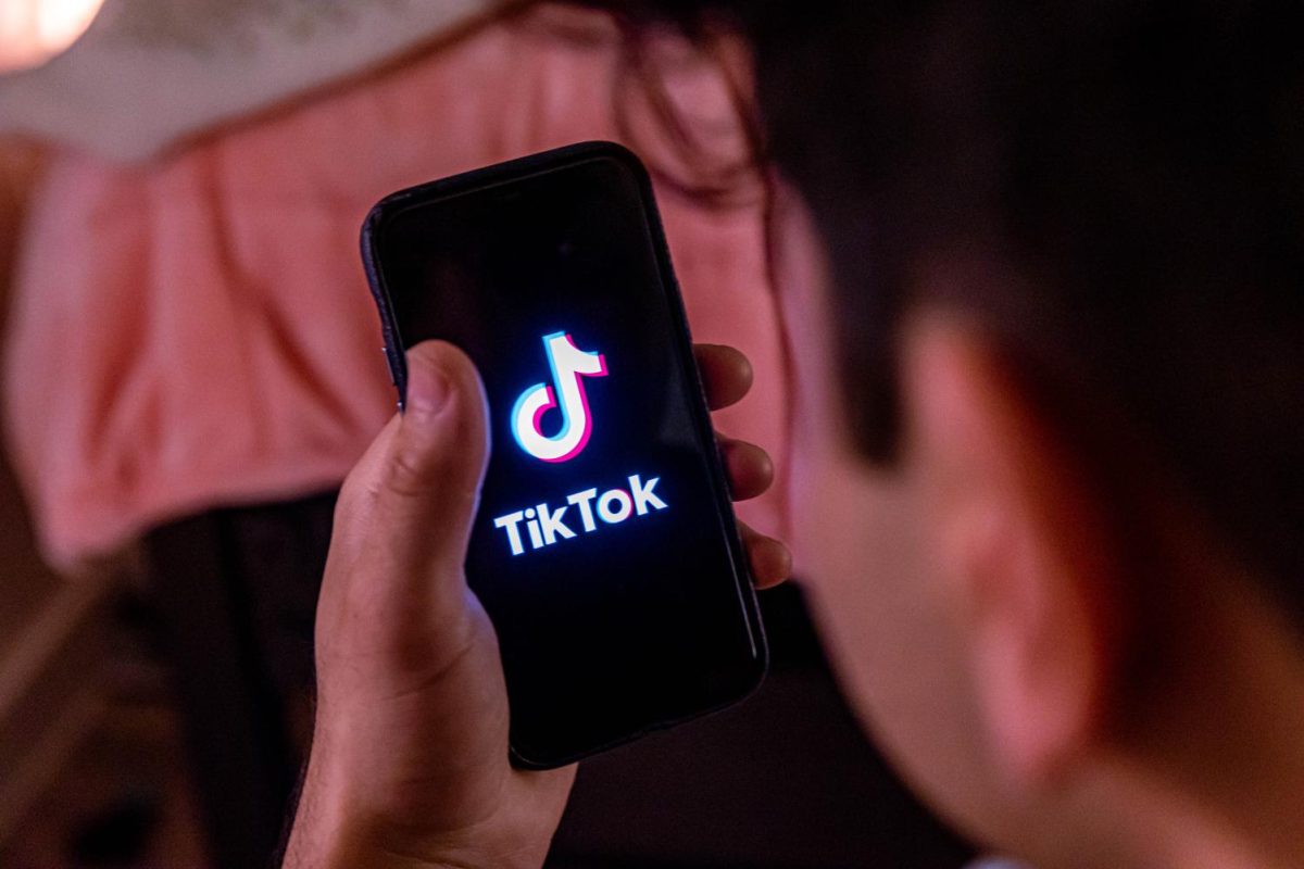 El presidente Donald Trump retrasa nuevamente la aplicación de la prohibición de TikTok